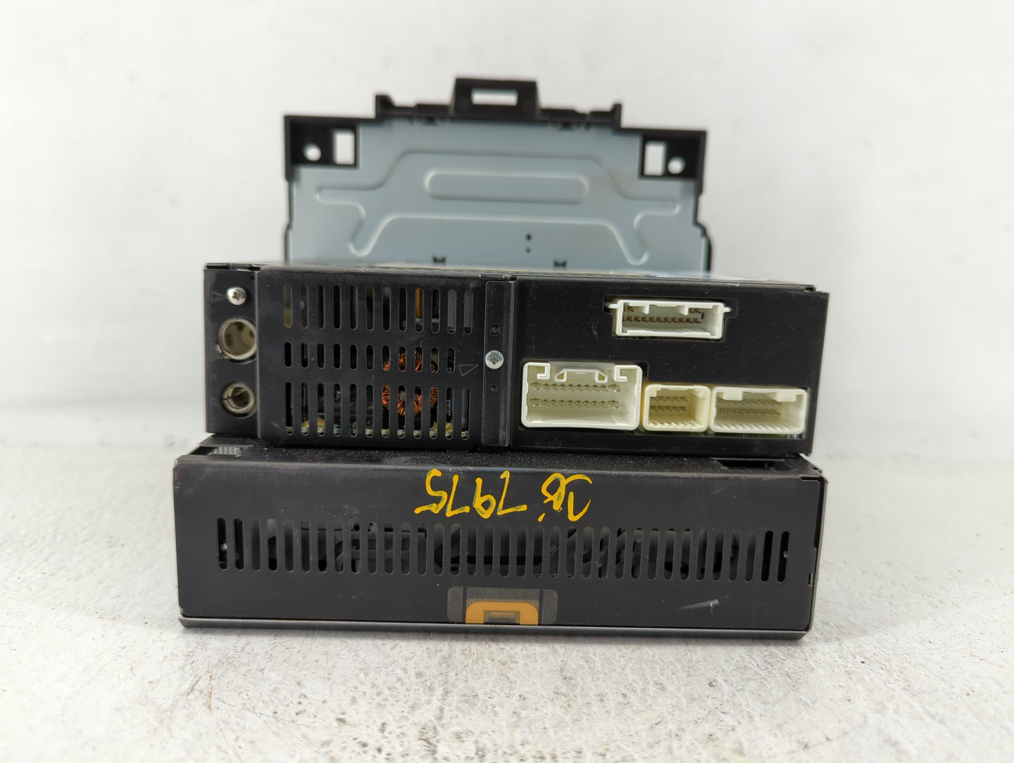 2007-2009 Lexus Es350 Radio AM FM Cd Player Receiver Replacement P/N:86120-33720 Fits Fits 2007 2008 2009 OEM Used Auto Part