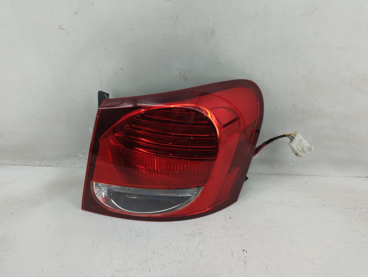 2007-2011 Lexus Gs350 Tail Light Assembly Passenger Right OEM Fits Fits 2006 2007 2008 2009 2010 2011 OEM Used Auto Parts - 