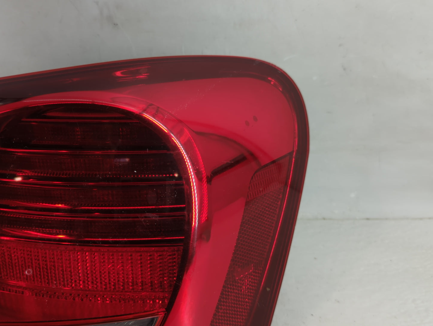 2007-2011 Lexus Gs350 Tail Light Assembly Passenger Right OEM Fits Fits 2006 2007 2008 2009 2010 2011 OEM Used Auto Parts - 