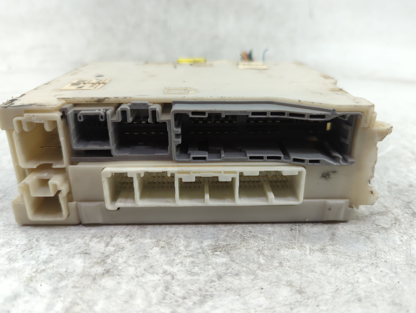 2007-2011 Lexus Gs350 Body Control Module Bcm Inner Cabin Fuse Box - Oemusedautoparts1.com