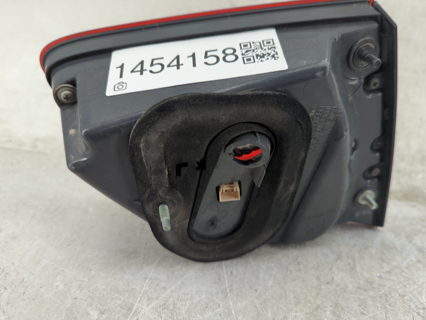 2007-2011 Lexus Gs350 Tail Light Assembly Passenger Right OEM Fits Fits 2006 2007 2008 2009 2010 2011 OEM Used Auto Parts - 