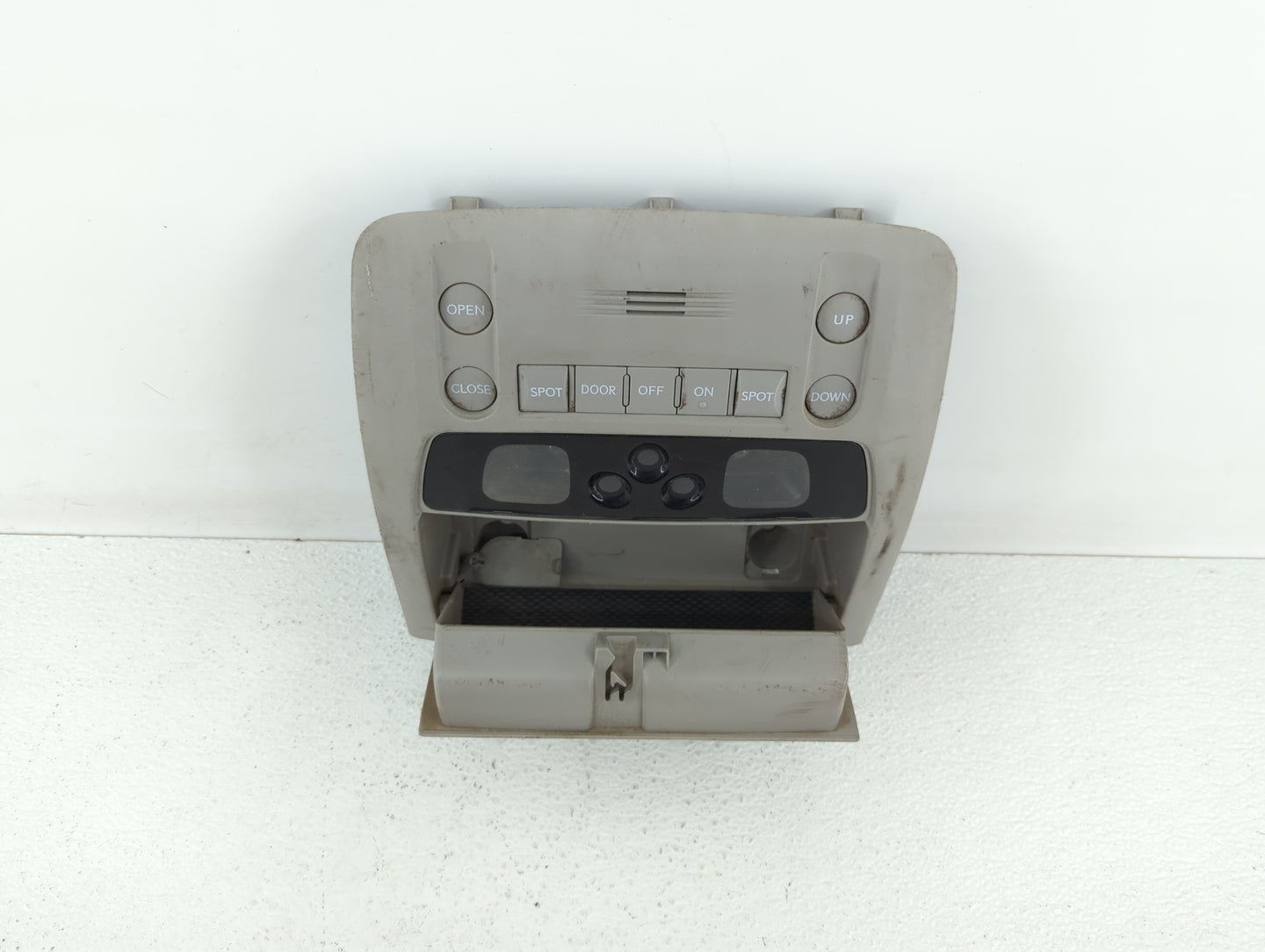 2008 Lexus Gs350 Overhead Roof Console Grey - Oemusedautoparts1.com