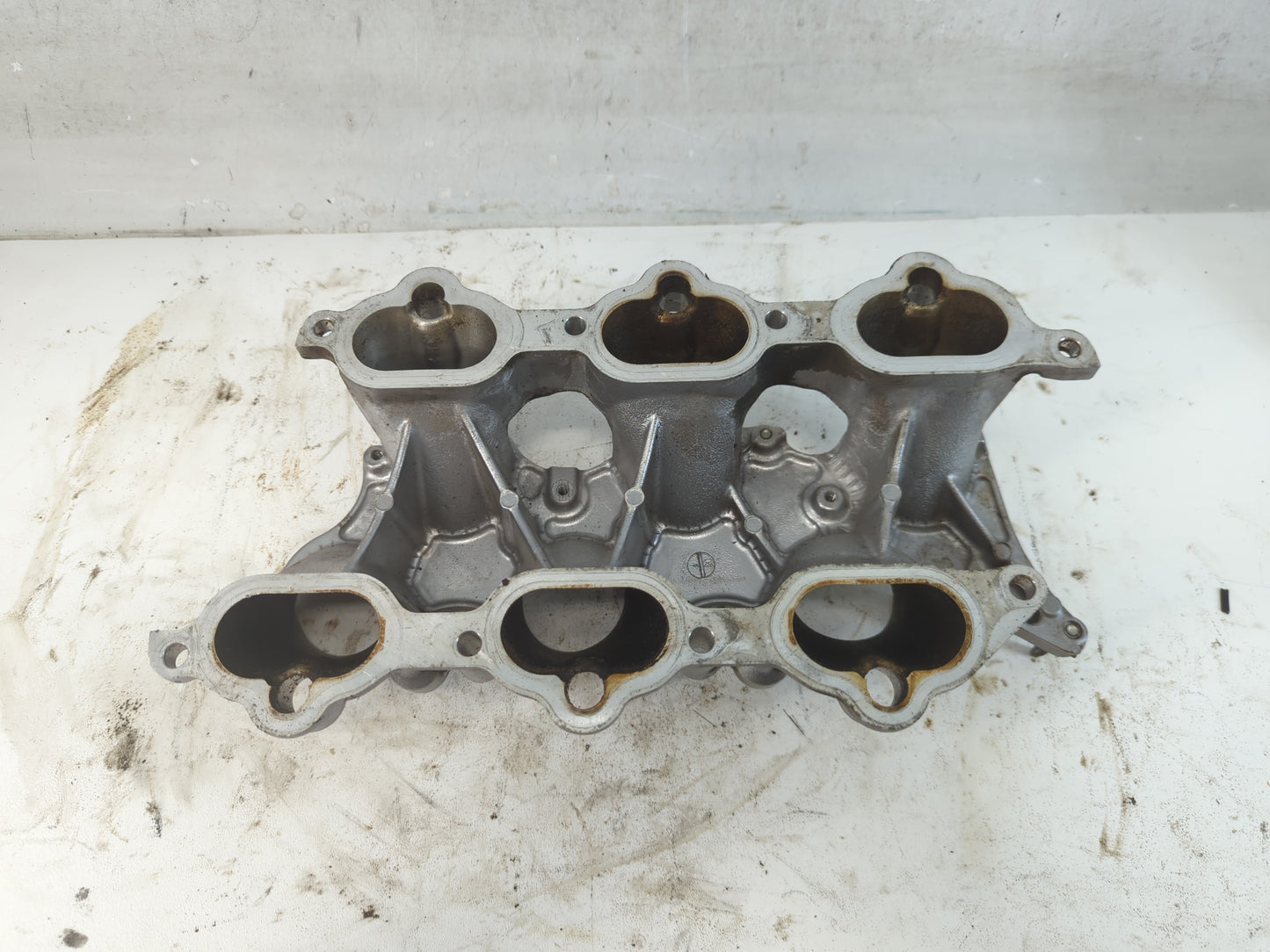 2008 Lexus Gs450h Air Intake Manifold Fits OEM Used Auto Parts - Oemusedautoparts1.com