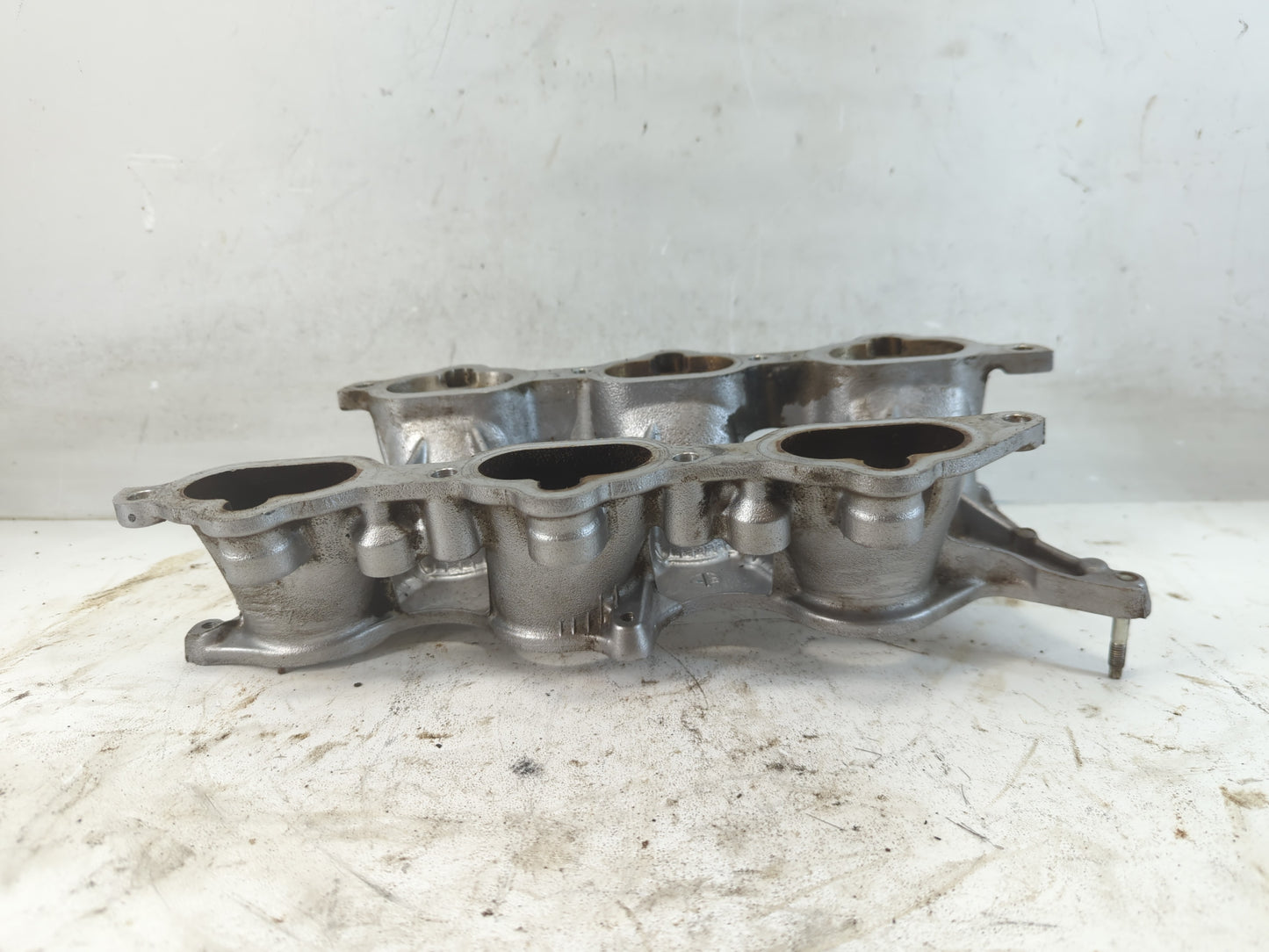 2008 Lexus Gs450h Air Intake Manifold Fits OEM Used Auto Parts - Oemusedautoparts1.com