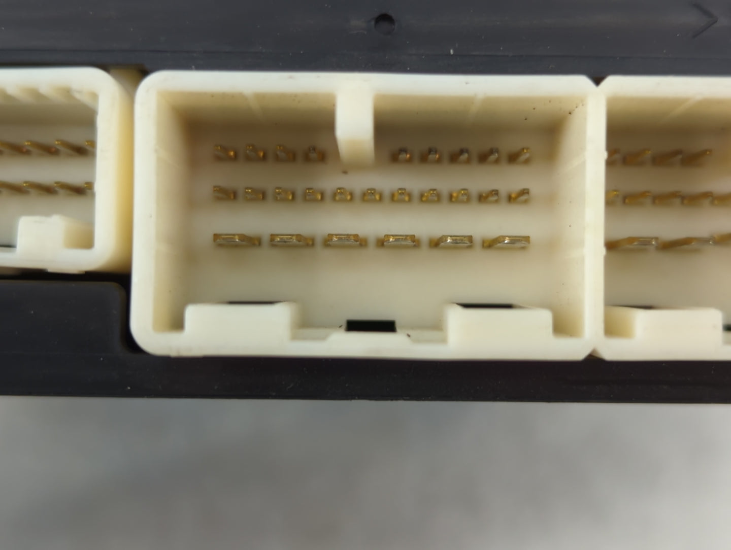 2008-2011 Lexus Gs460 Body Control Module Bcm Inner Cabin Fuse Box - Oemusedautoparts1.com