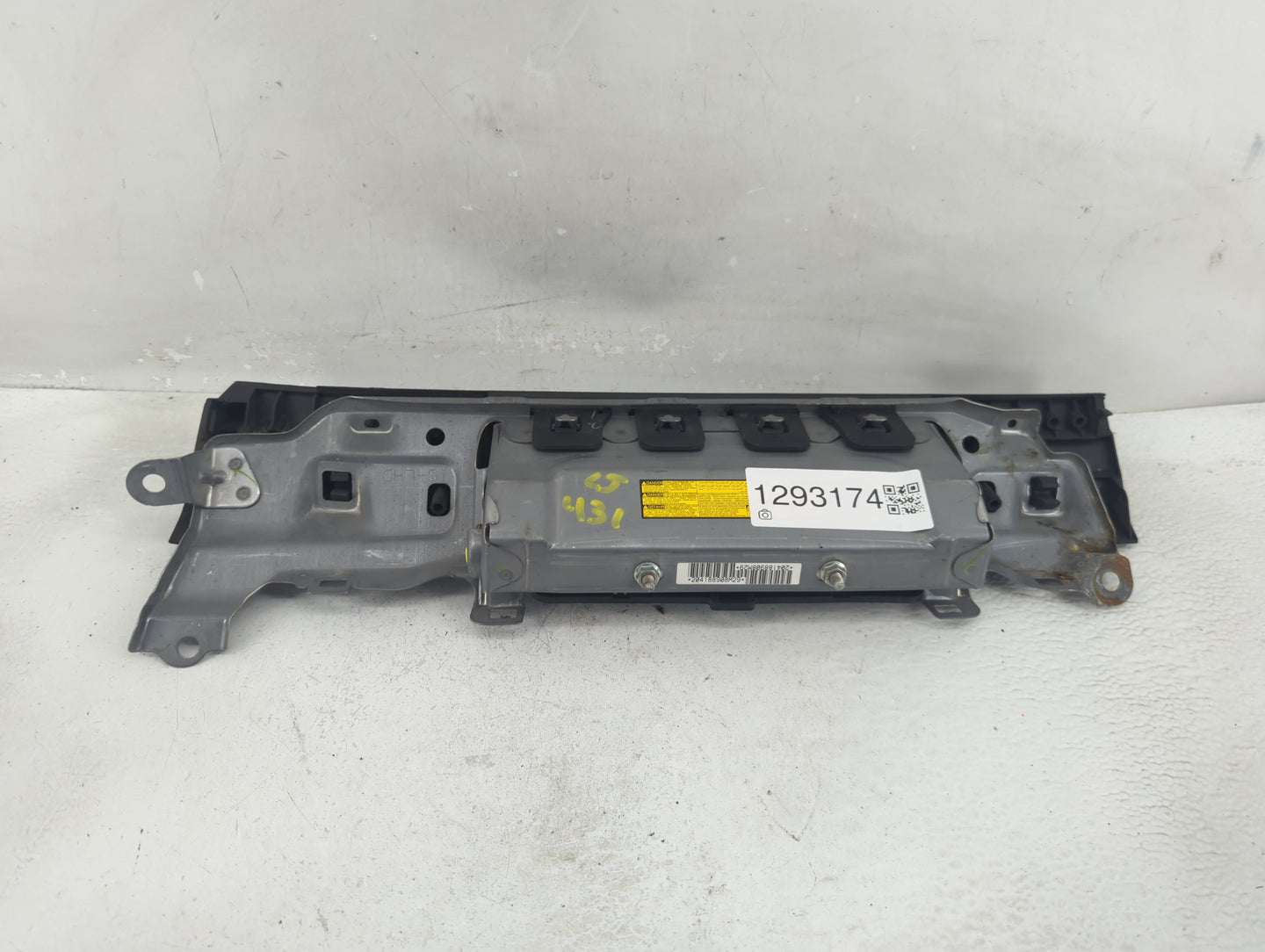 2006-2015 Lexus Is250 Air Bag Passenger Right Knee OEM Fits Fits 2006 2007 2008 2009 2010 2011 2012 2013 2014 2015 OEM Used 