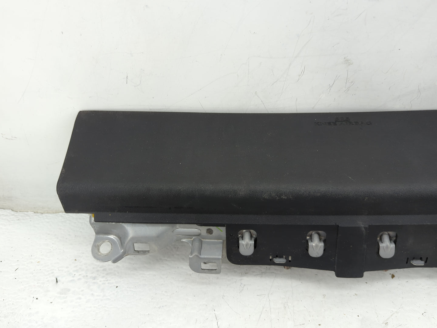 2006-2015 Lexus Is250 Air Bag Passenger Right Knee OEM Fits Fits 2006 2007 2008 2009 2010 2011 2012 2013 2014 2015 OEM Used 