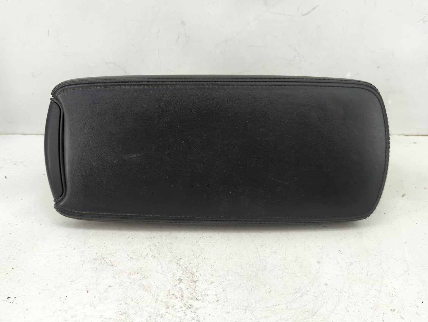 2008 Lexus Is250 Center Console Armrest Cover Lid Fits OEM Used Auto Parts - Oemusedautoparts1.com
