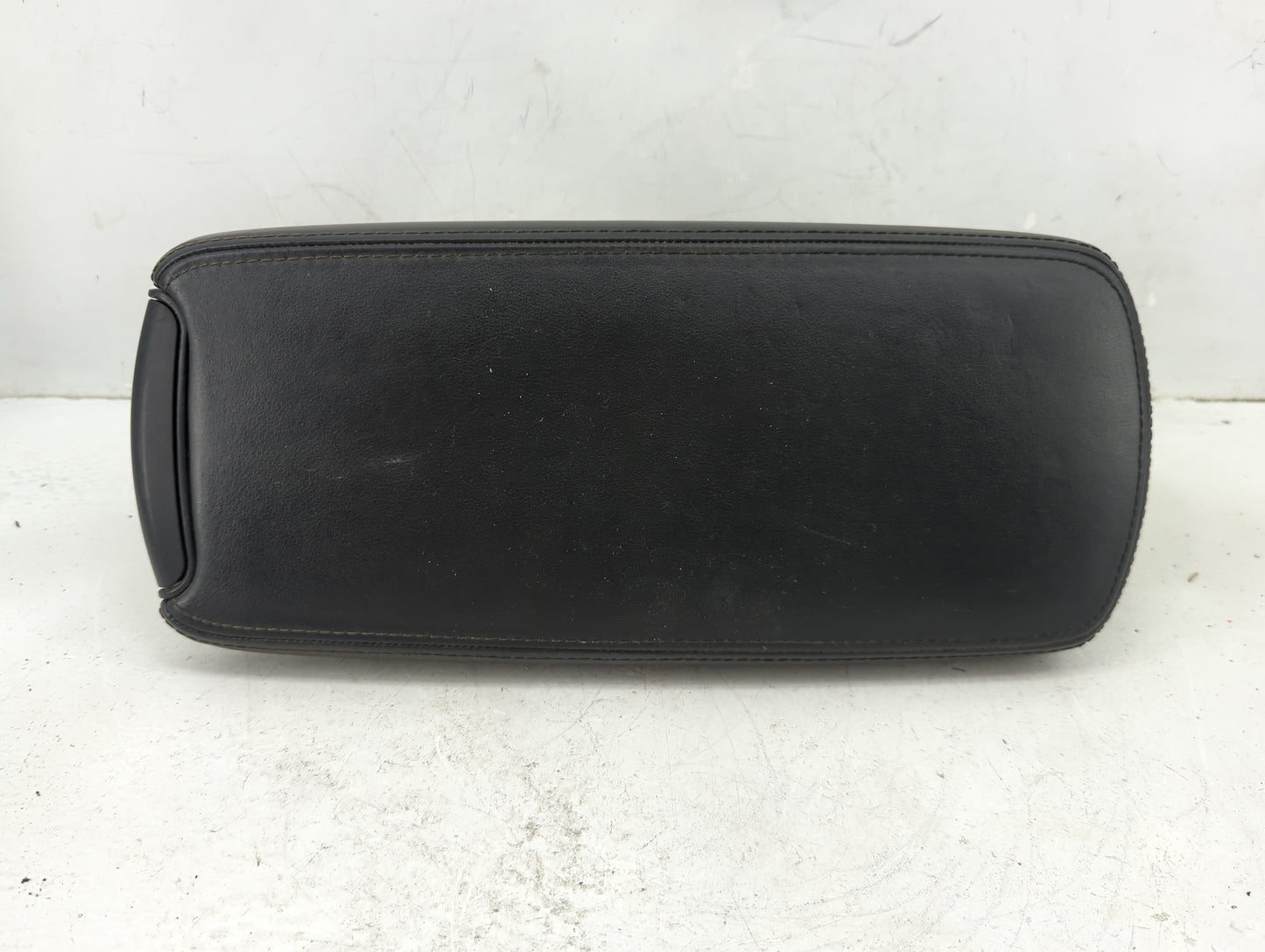 2008 Lexus Is250 Center Console Armrest Cover Lid Fits OEM Used Auto Parts - Oemusedautoparts1.com