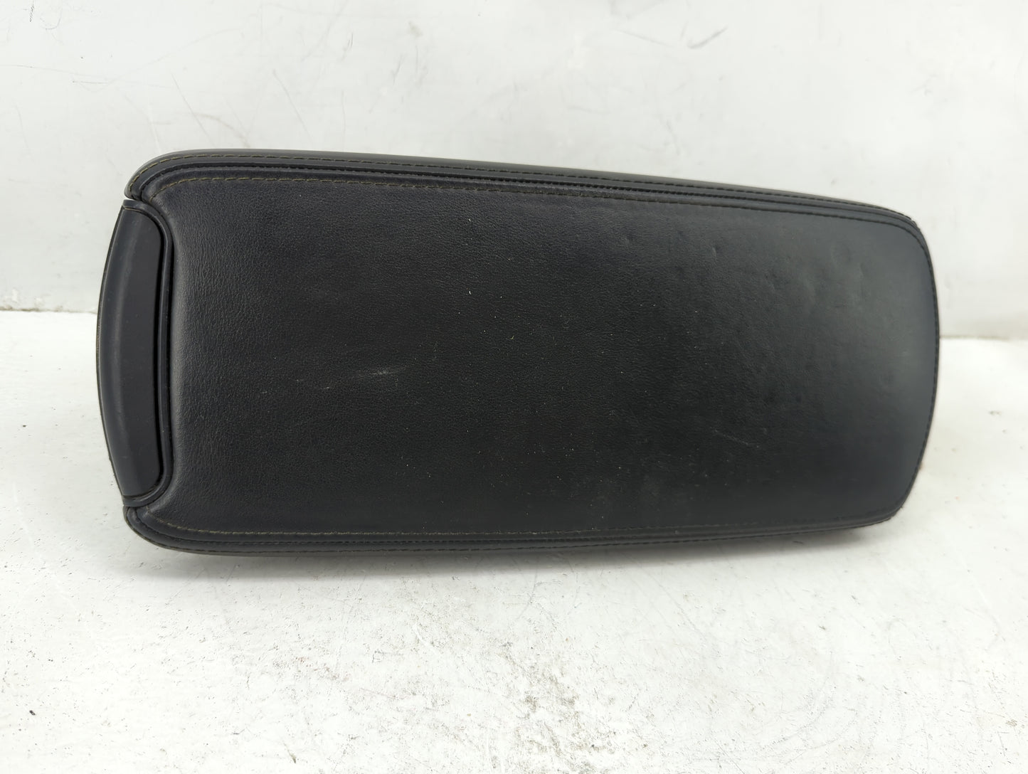 2008 Lexus Is250 Center Console Armrest Cover Lid Fits OEM Used Auto Parts - Oemusedautoparts1.com