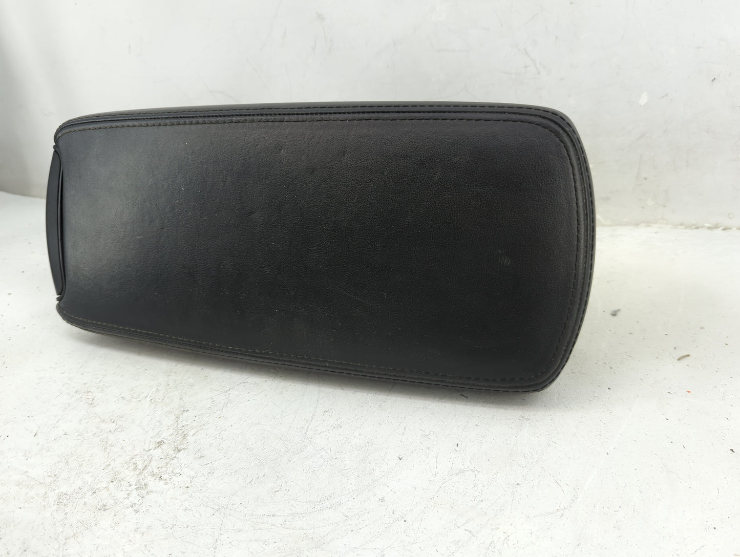 2008 Lexus Is250 Center Console Armrest Cover Lid Fits OEM Used Auto Parts - Oemusedautoparts1.com