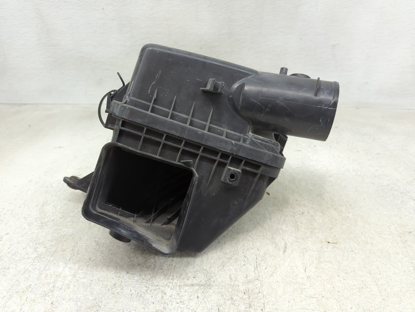 2008 Lexus Is250 Air Cleaner Intake-duct Hose Tube - Oemusedautoparts1.com