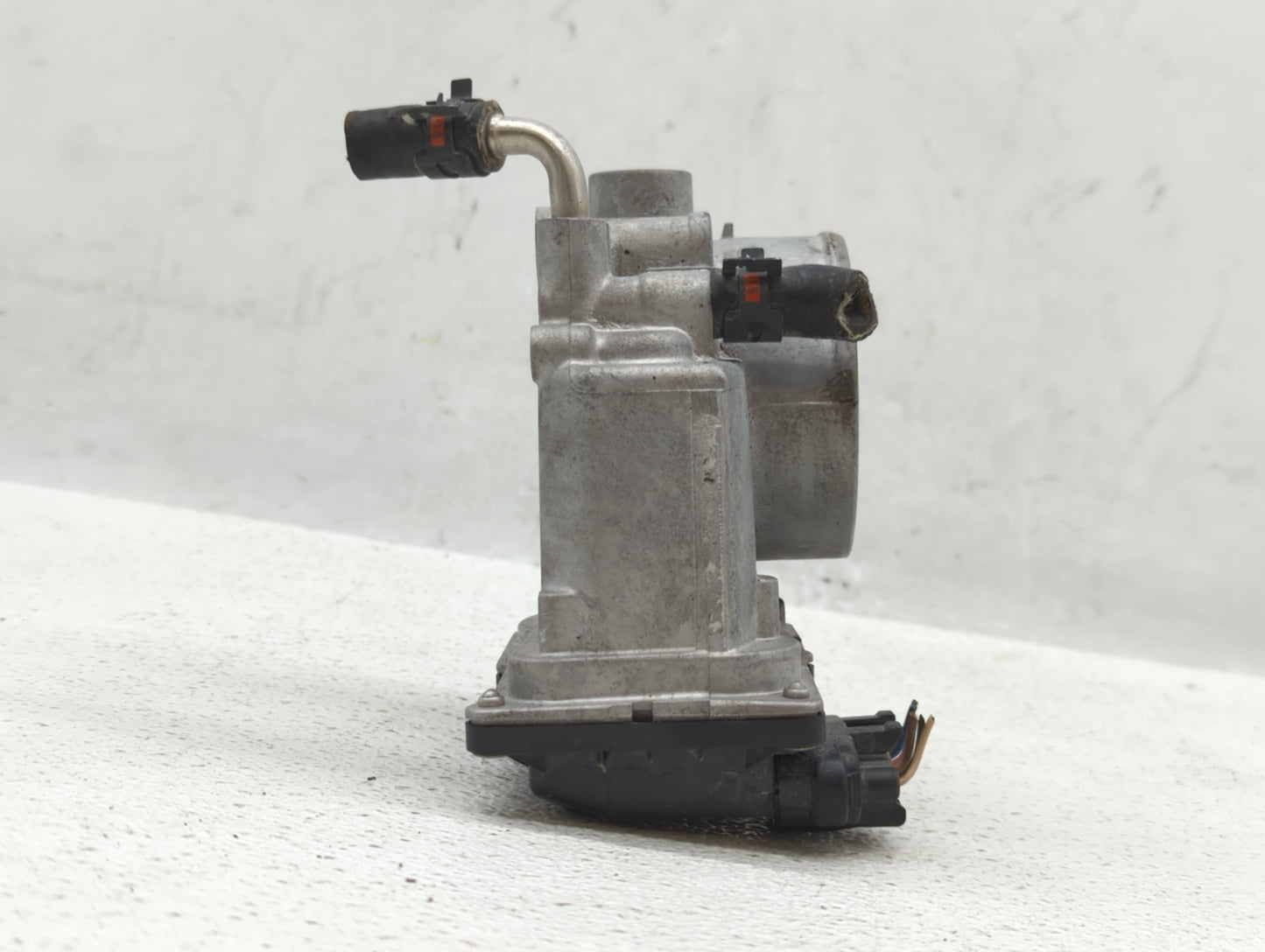 2006-2015 Lexus Is250 Throttle Body P/N:22030-31020 Fits Fits 2006 2007 2008 2009 2010 2011 2012 2013 2014 2015 OEM Used Aut