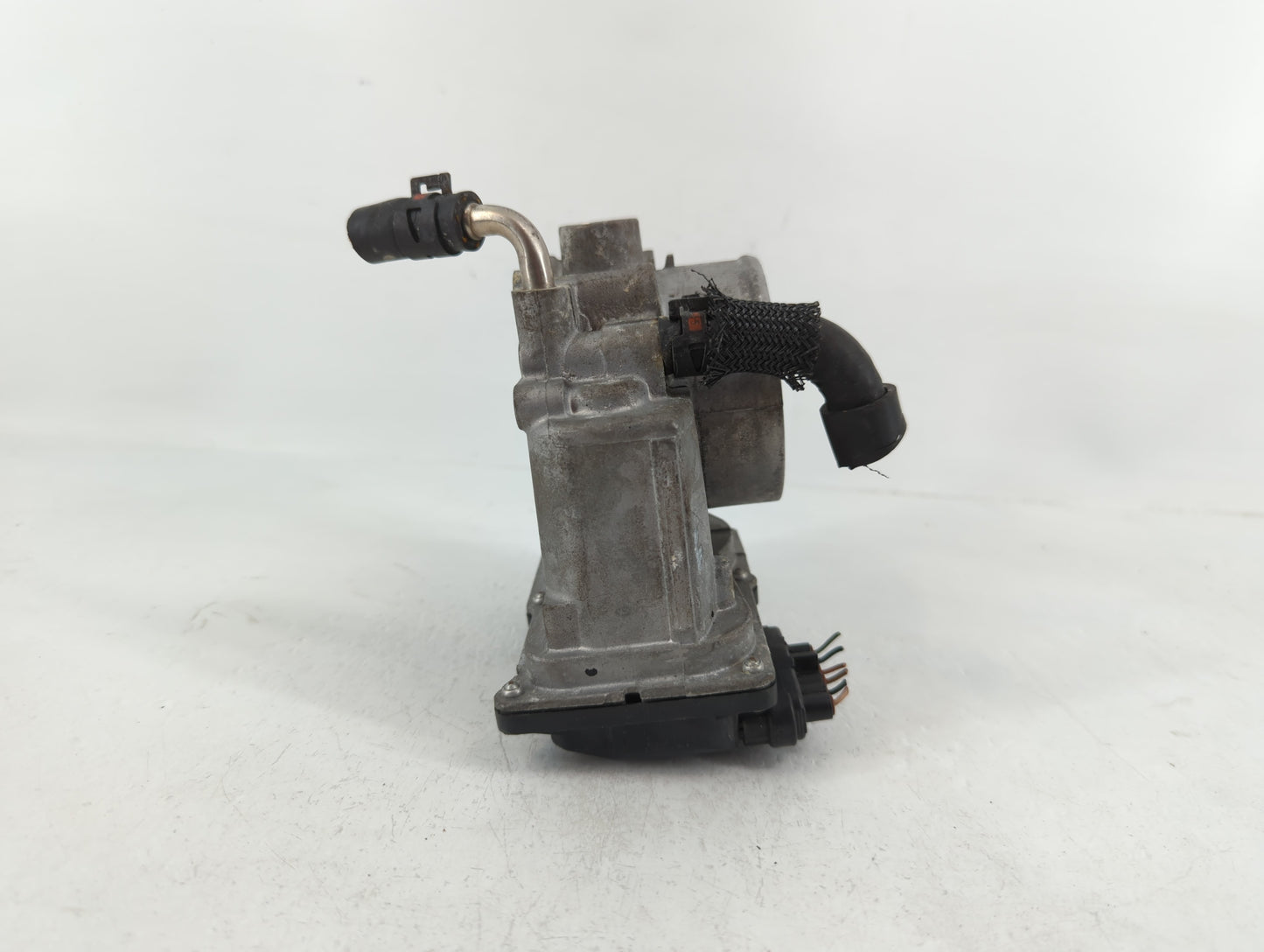 2006-2015 Lexus Is250 Throttle Body P/N:22030-31020 Fits Fits 2006 2007 2008 2009 2010 2011 2012 2013 2014 2015 OEM Used Aut