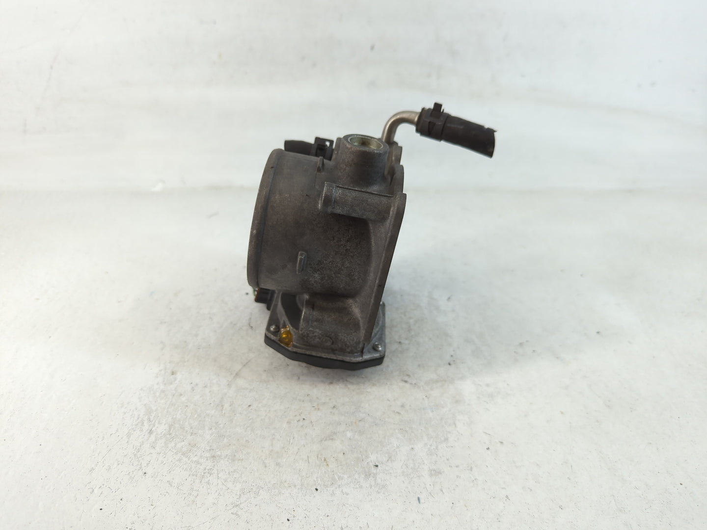 2006-2015 Lexus Is250 Throttle Body P/N:22030-31020 Fits Fits 2006 2007 2008 2009 2010 2011 2012 2013 2014 2015 OEM Used Aut