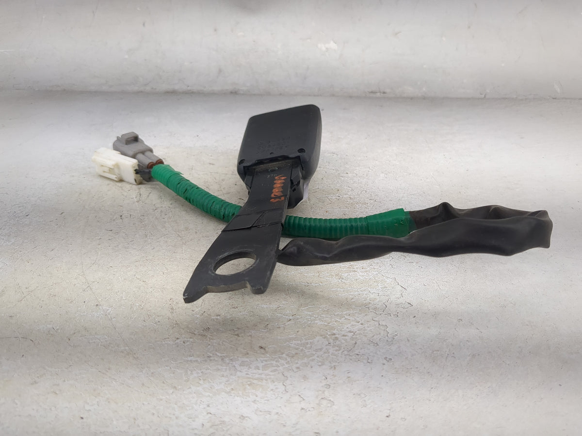 2008 Lexus Is350 Passenger Front Seatbelt Buckle - Oemusedautoparts1.com