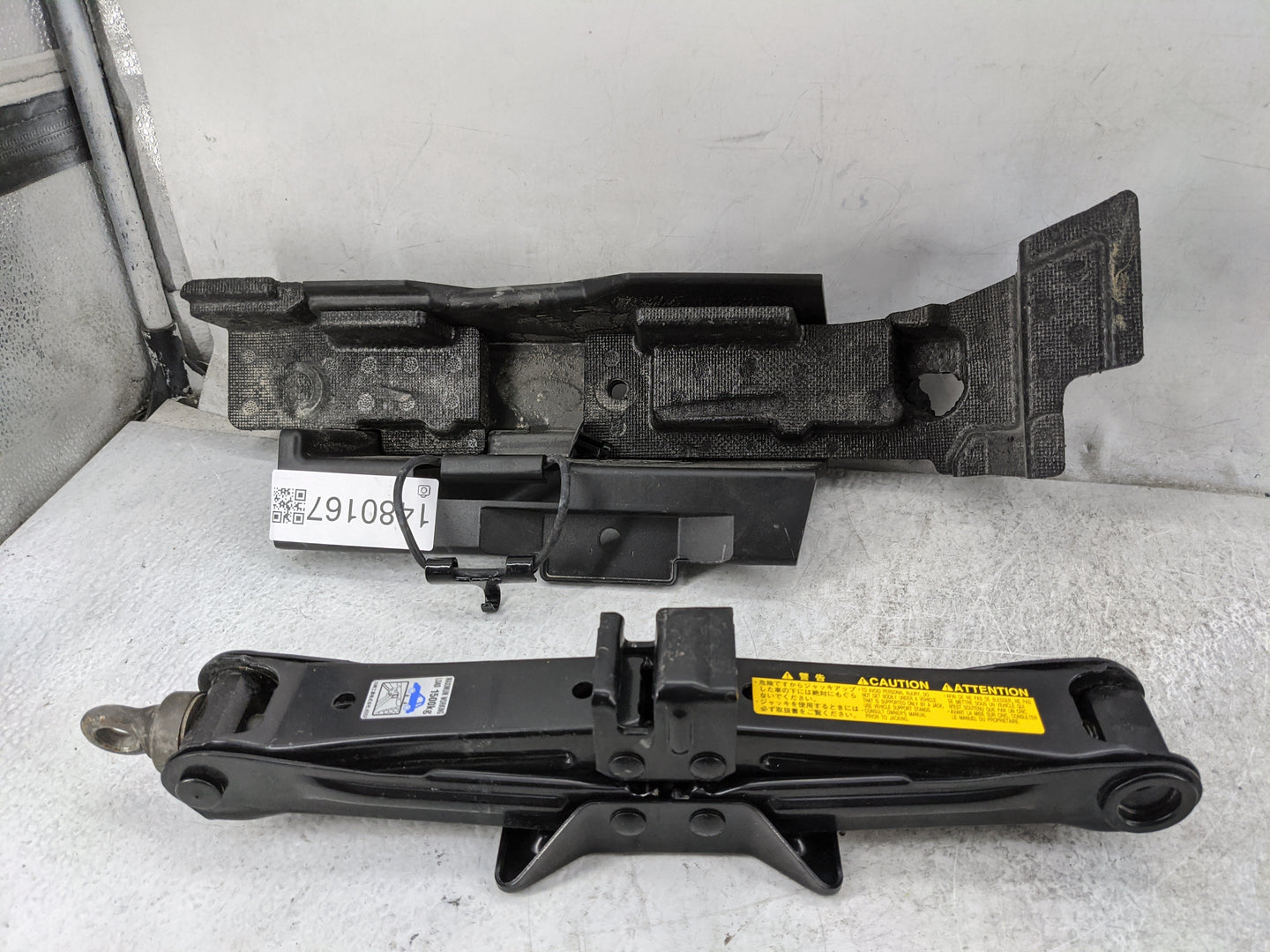 2008 Lexus Ls460 Spare Scissor Car Jack - Oemusedautoparts1.com