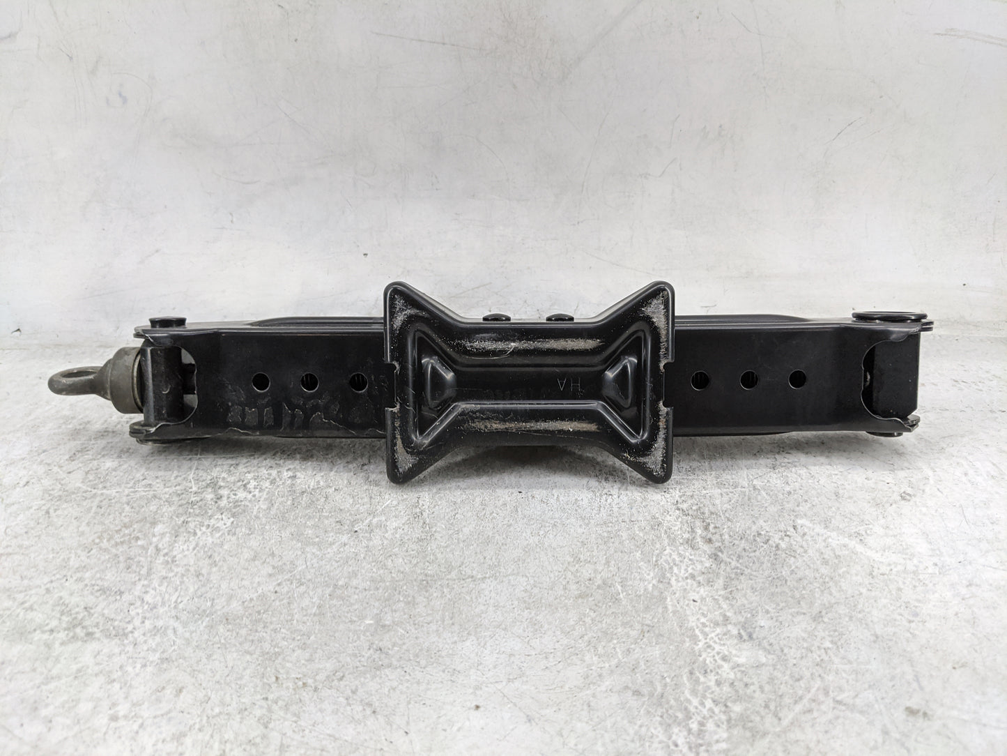 2008 Lexus Ls460 Spare Scissor Car Jack - Oemusedautoparts1.com