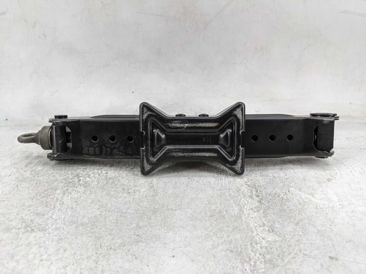 2008 Lexus Ls460 Spare Scissor Car Jack - Oemusedautoparts1.com
