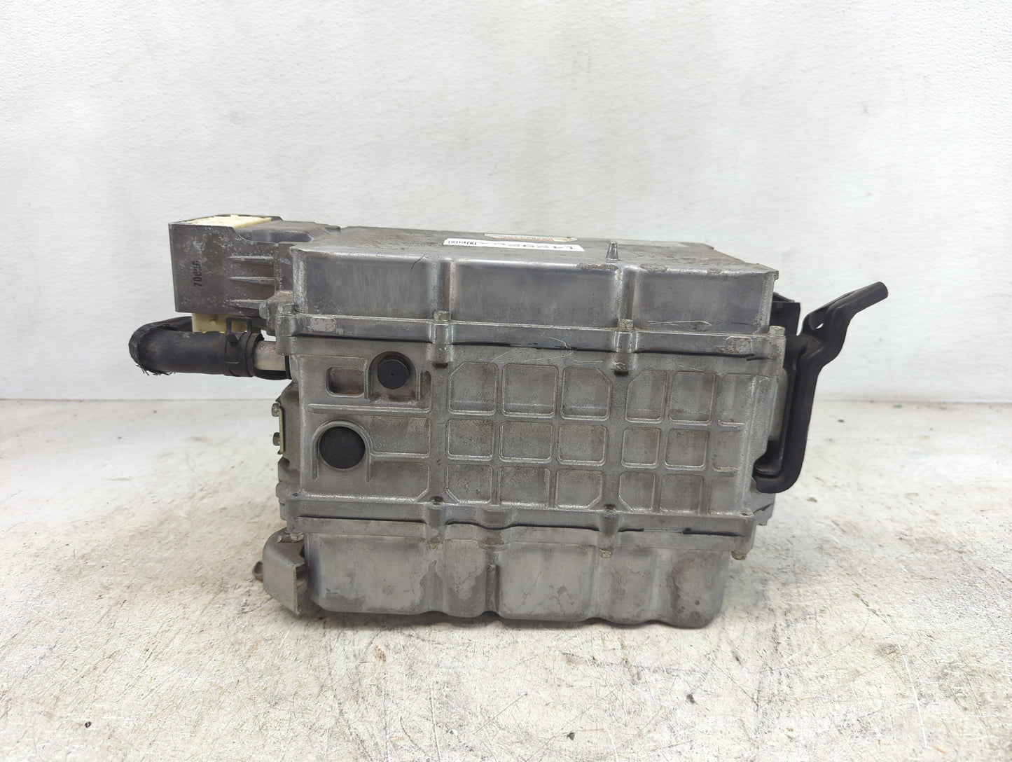 2008 Lexus Ls600h Hybrid DC Synergy Drive Power Inverter P/N:A07H21W002 G9200-50011 Fits OEM Used Auto Parts - Oemusedautopa