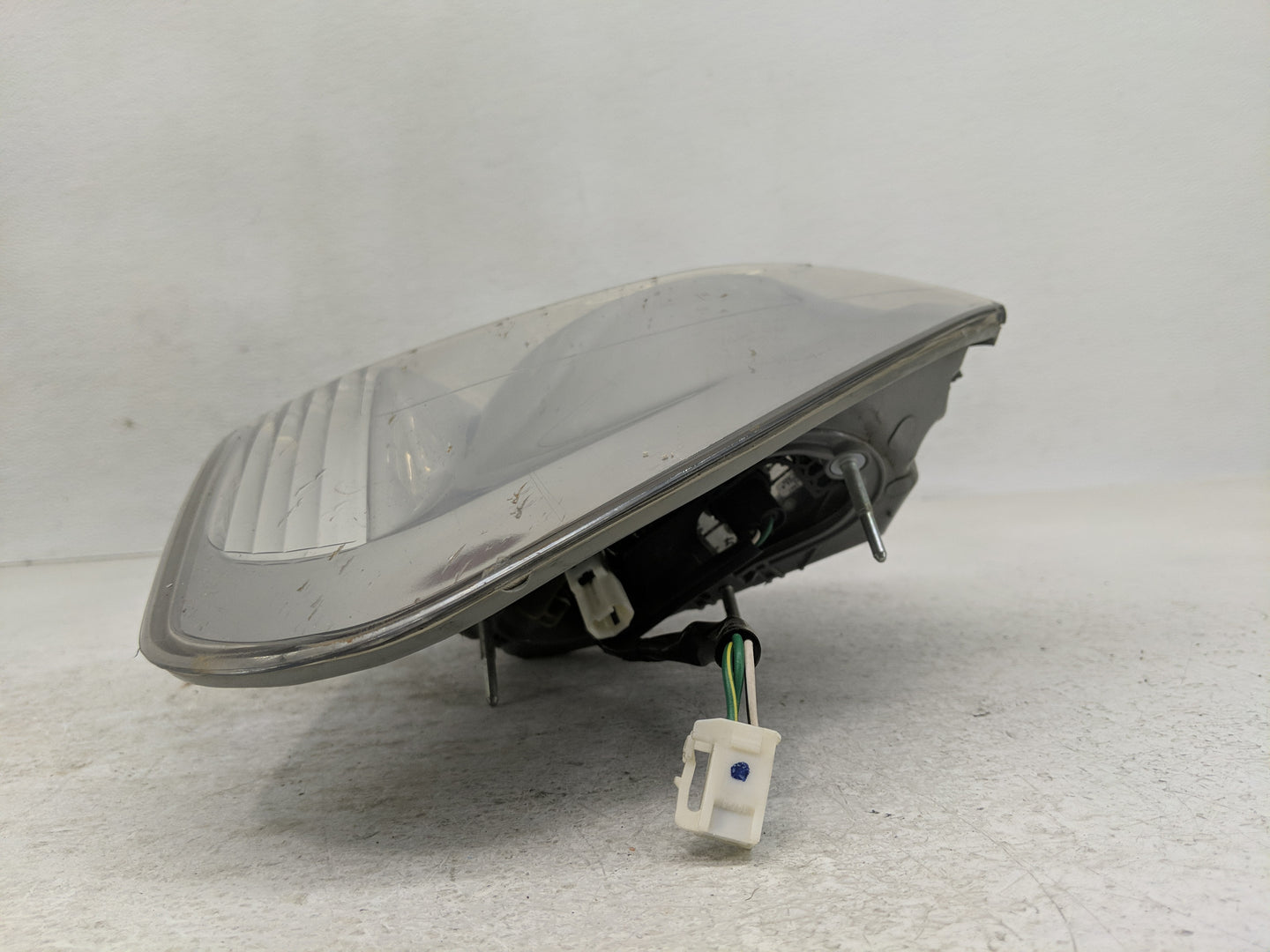 2007-2009 Lexus Rx350 Tail Light Assembly Passenger Right OEM Fits Fits 2004 2005 2006 2007 2008 2009 OEM Used Auto Parts - 