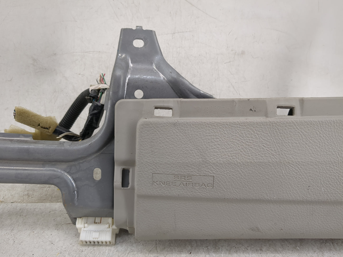 2008 Lexus Rx350 Air Bag Driver Left Knee OEM P/N:101854307M05 Fits OEM Used Auto Parts - Oemusedautoparts1.com