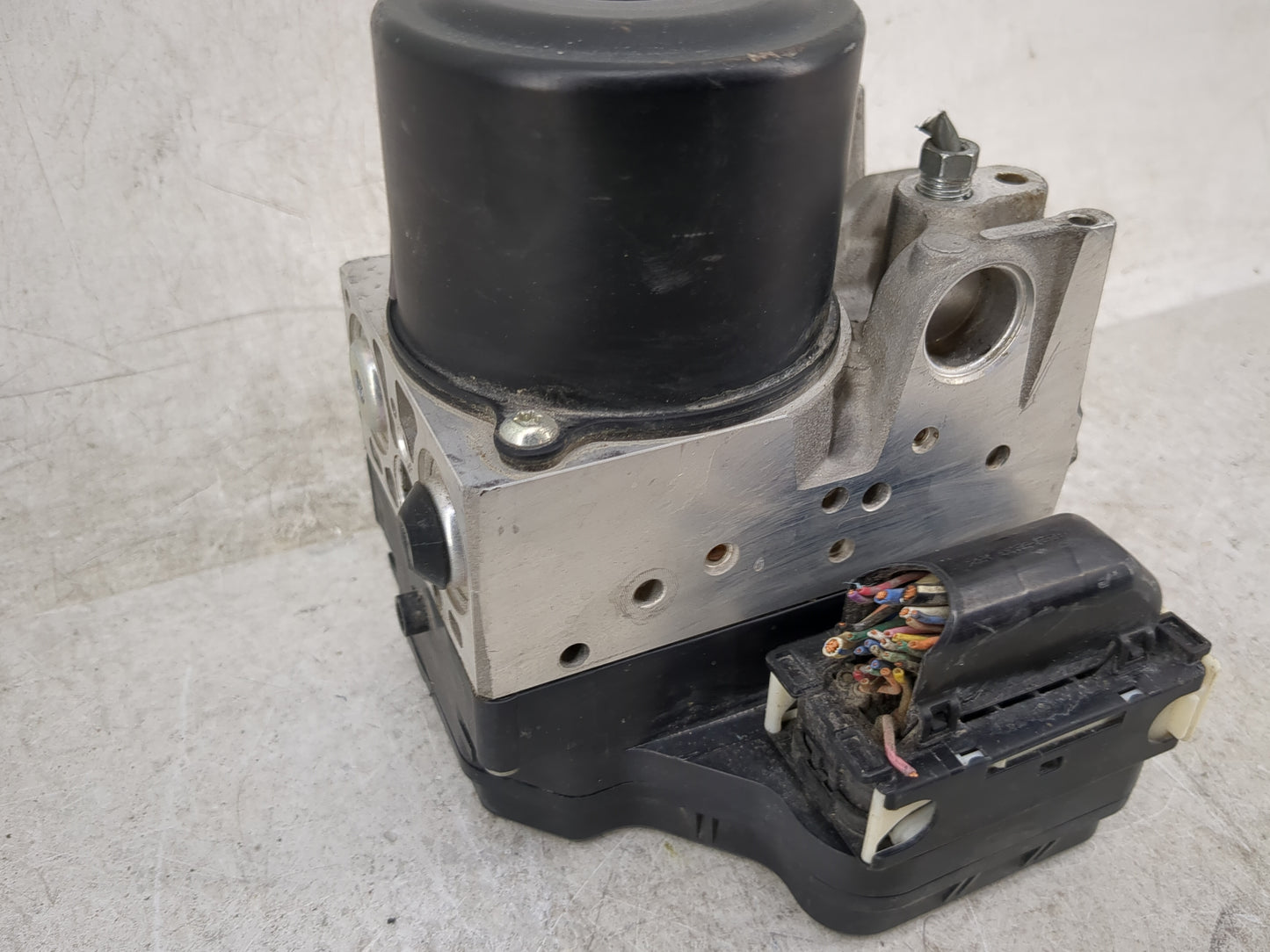 2007-2009 Lexus Rx350 ABS Pump Control Module Replacement Fits Fits 2007 2008 2009 OEM Used Auto Parts - Oemusedautoparts1.c
