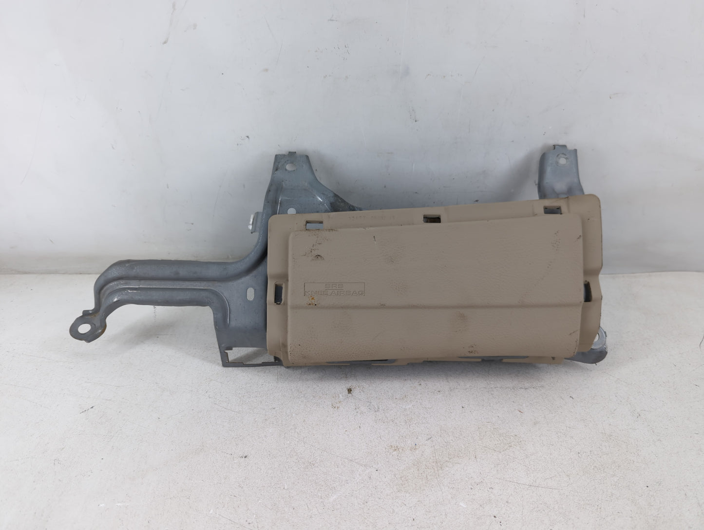 2007-2009 Lexus Rx350 Air Bag Driver Left Knee OEM Fits Fits 2004 2005 2006 2007 2008 2009 OEM Used Auto Parts - Oemusedauto
