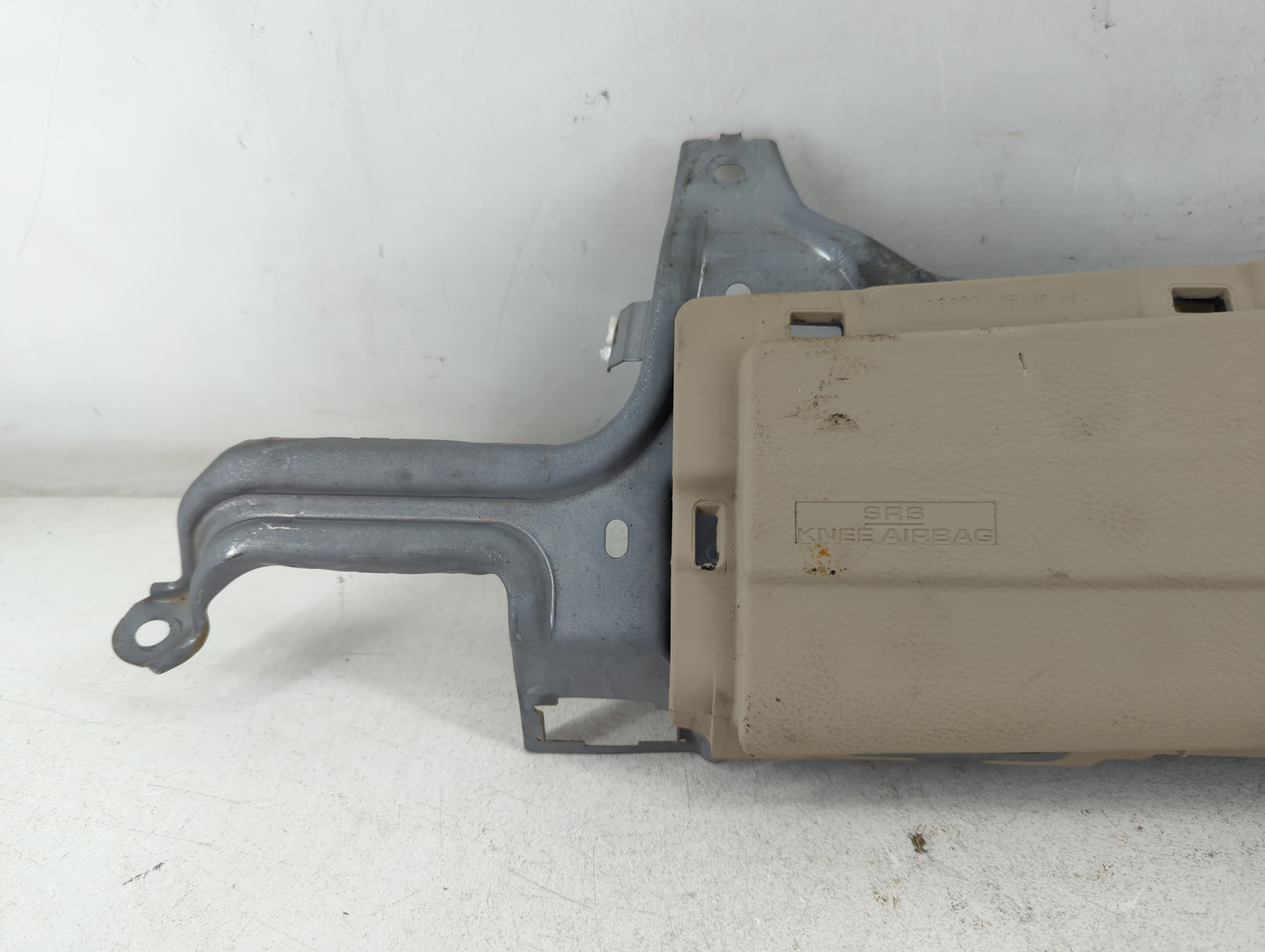 2007-2009 Lexus Rx350 Air Bag Driver Left Knee OEM Fits Fits 2004 2005 2006 2007 2008 2009 OEM Used Auto Parts - Oemusedauto