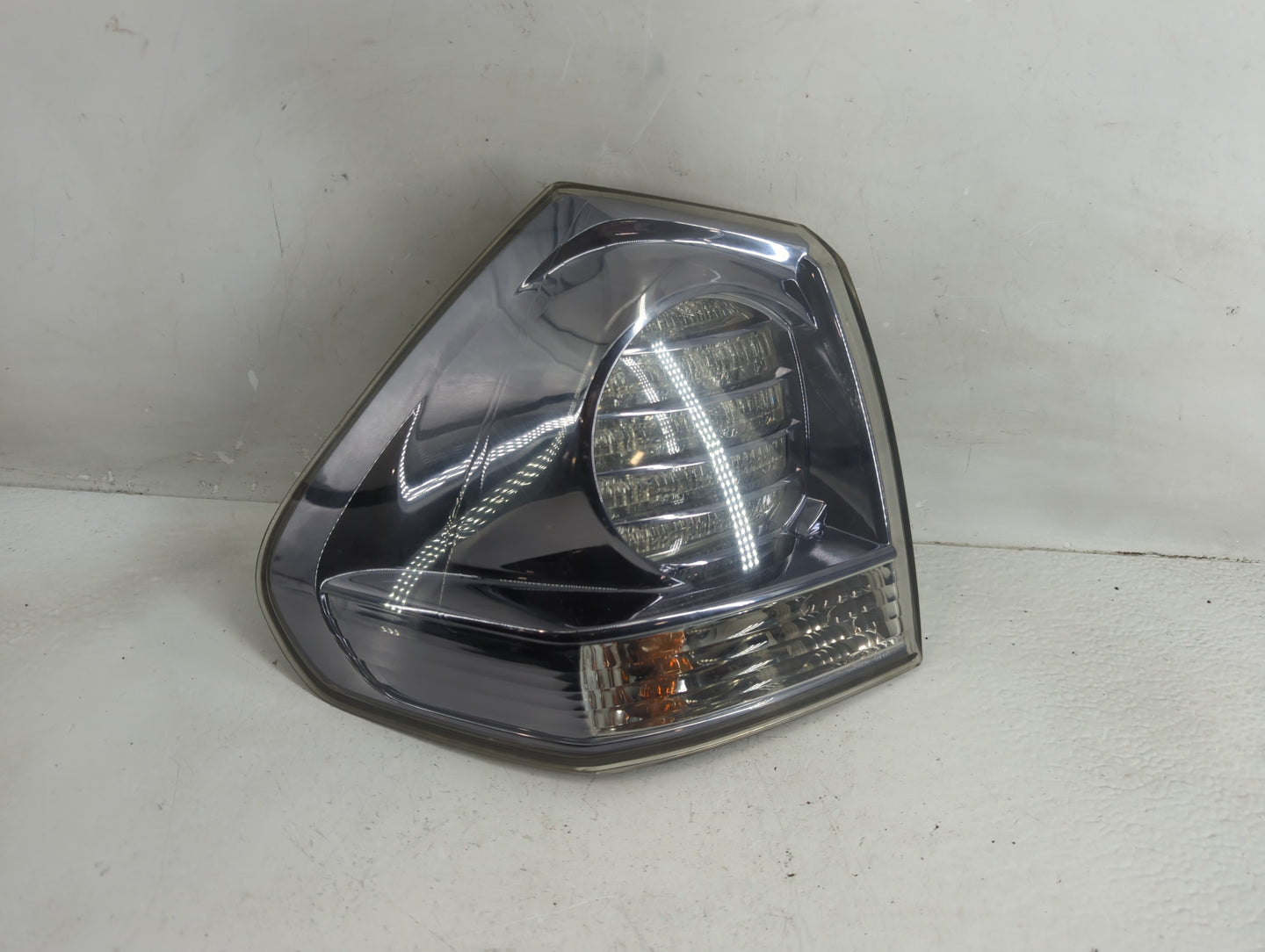 2008 Lexus Rx400h Tail Light Assembly Driver Left OEM Fits OEM Used Auto Parts - Oemusedautoparts1.com