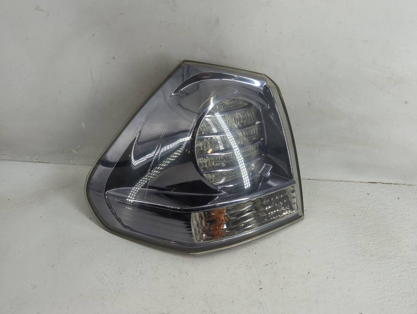 2008 Lexus Rx400h Tail Light Assembly Driver Left OEM Fits OEM Used Auto Parts - Oemusedautoparts1.com