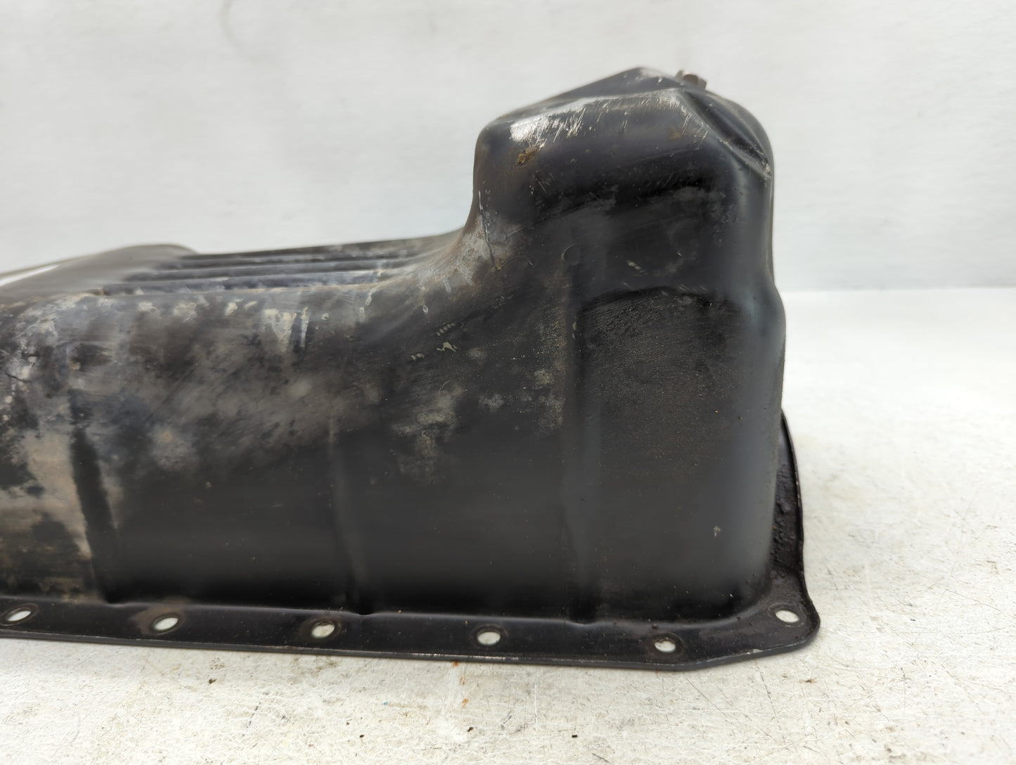 2008 Lincoln Ls Engine Oil Pan P/N:4483251 Fits OEM Used Auto Parts - Oemusedautoparts1.com