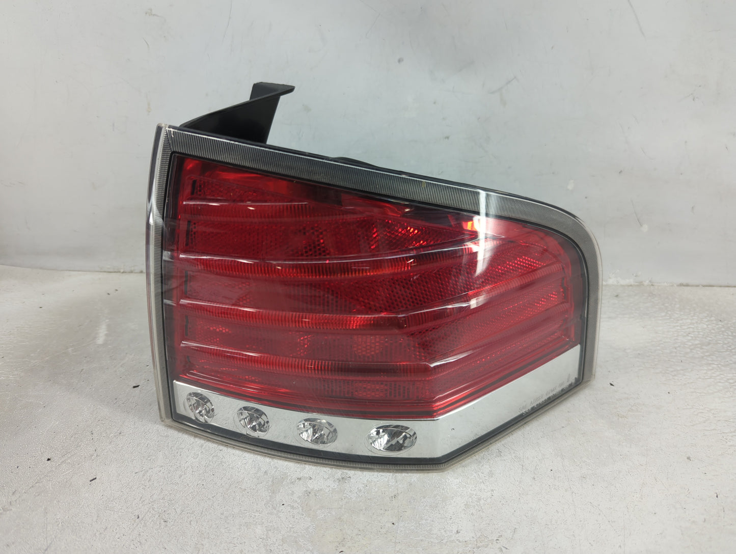 2007-2010 Lincoln Mkx Tail Light Assembly Passenger Right OEM Fits Fits 2007 2008 2009 2010 OEM Used Auto Parts - Oemusedaut