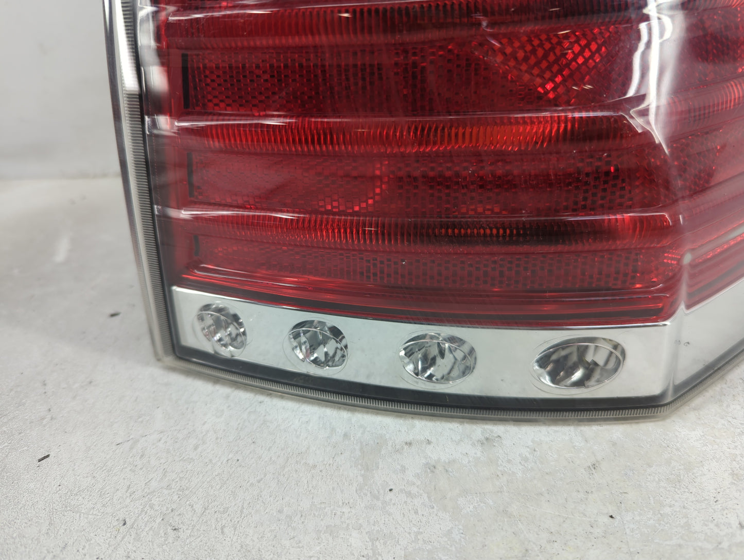 2007-2010 Lincoln Mkx Tail Light Assembly Passenger Right OEM Fits Fits 2007 2008 2009 2010 OEM Used Auto Parts - Oemusedaut