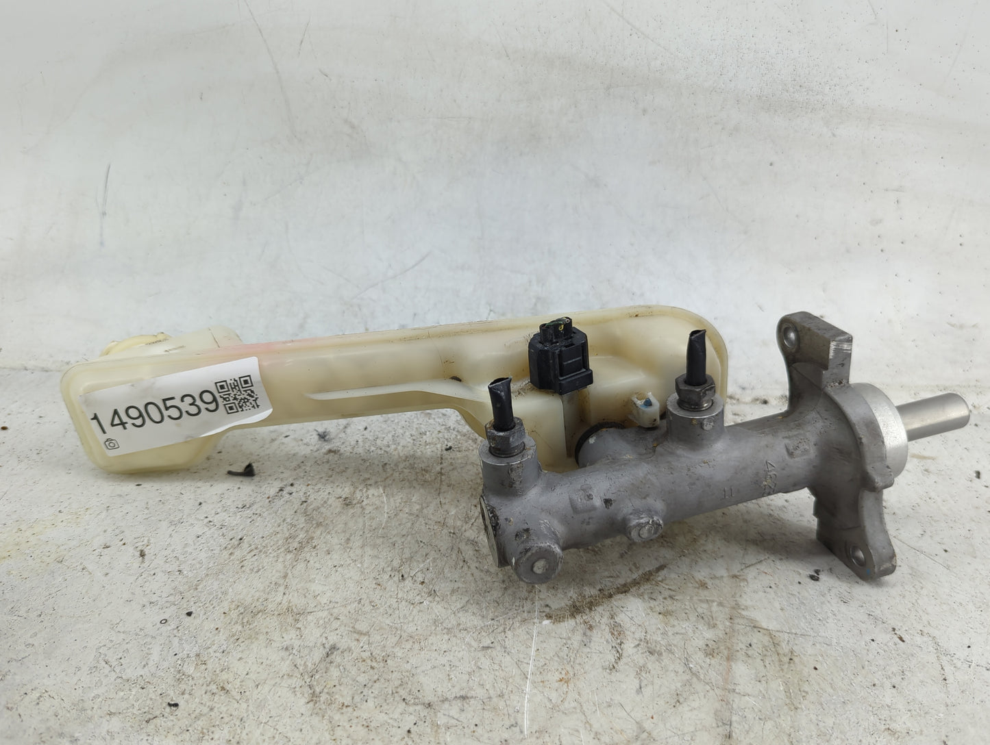 2007-2010 Lincoln Mkx Brake Master Cylinder 1490539 - Oemusedautoparts1.com