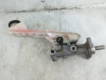 compare product 2007-2010 Lincoln Mkx Brake Master Cylinder 1492436