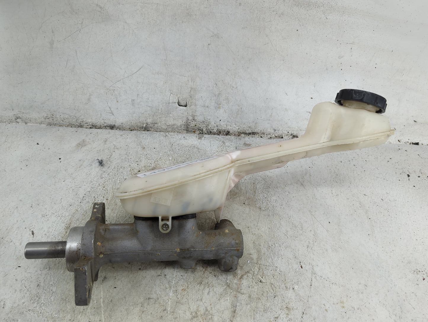 2007-2010 Lincoln Mkx Brake Master Cylinder 1492436 - Oemusedautoparts1.com