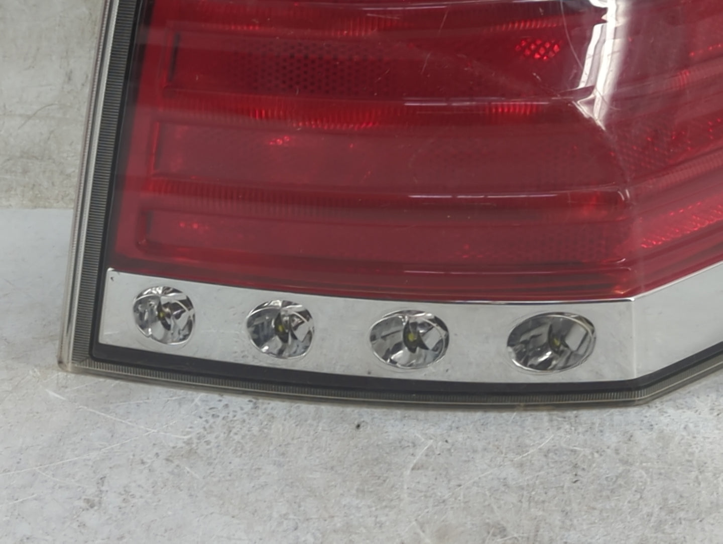 2007-2010 Lincoln Mkx Tail Light Assembly Passenger Right OEM Fits Fits 2007 2008 2009 2010 OEM Used Auto Parts - Oemusedaut