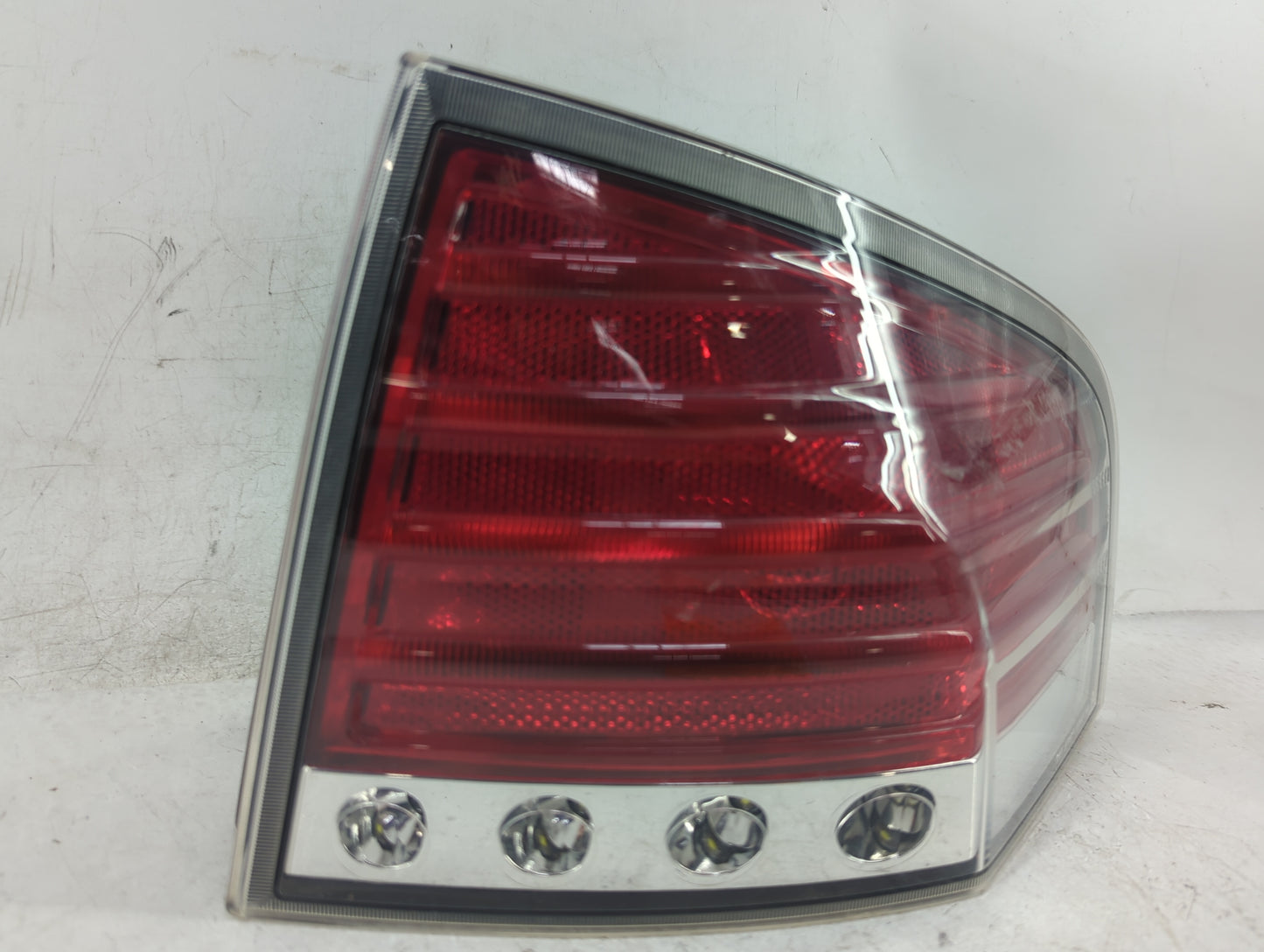 2007-2010 Lincoln Mkx Tail Light Assembly Passenger Right OEM Fits Fits 2007 2008 2009 2010 OEM Used Auto Parts - Oemusedaut