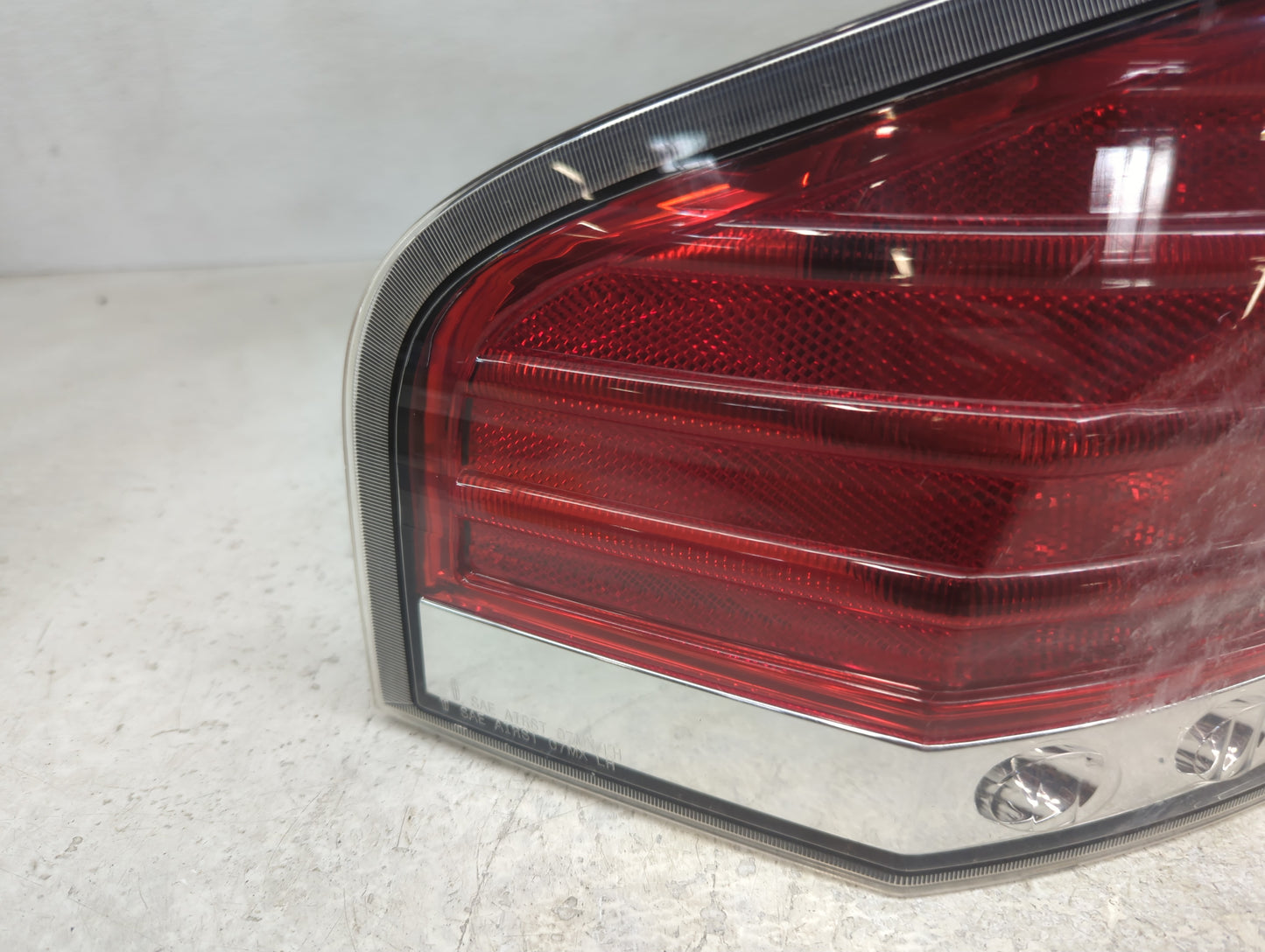 2007-2010 Lincoln Mkx Tail Light Assembly Driver Left OEM Fits Fits 2007 2008 2009 2010 OEM Used Auto Parts - Oemusedautopar