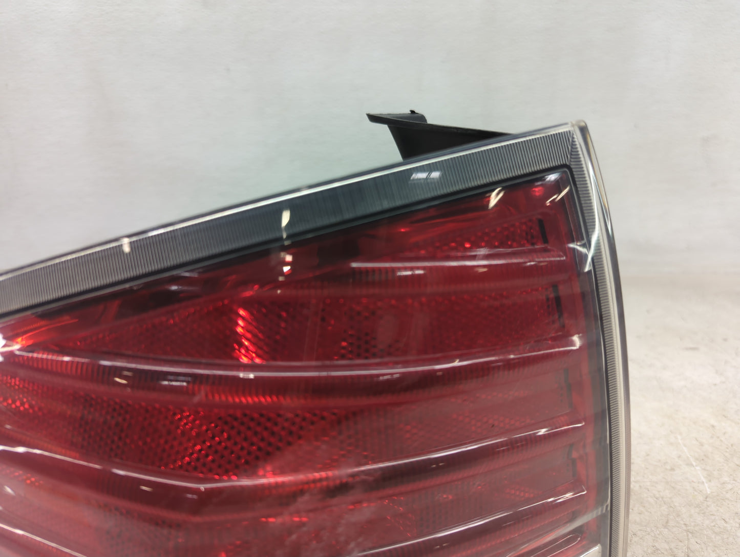 2007-2010 Lincoln Mkx Tail Light Assembly Driver Left OEM Fits Fits 2007 2008 2009 2010 OEM Used Auto Parts - Oemusedautopar