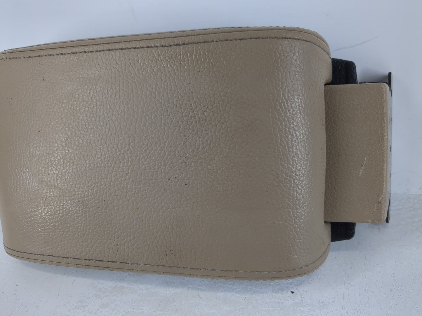 2007-2009 Lincoln Mkz Center Console Armrest Cover Lid Fits Fits 2006 2007 2008 2009 OEM Used Auto Parts - Oemusedautoparts1