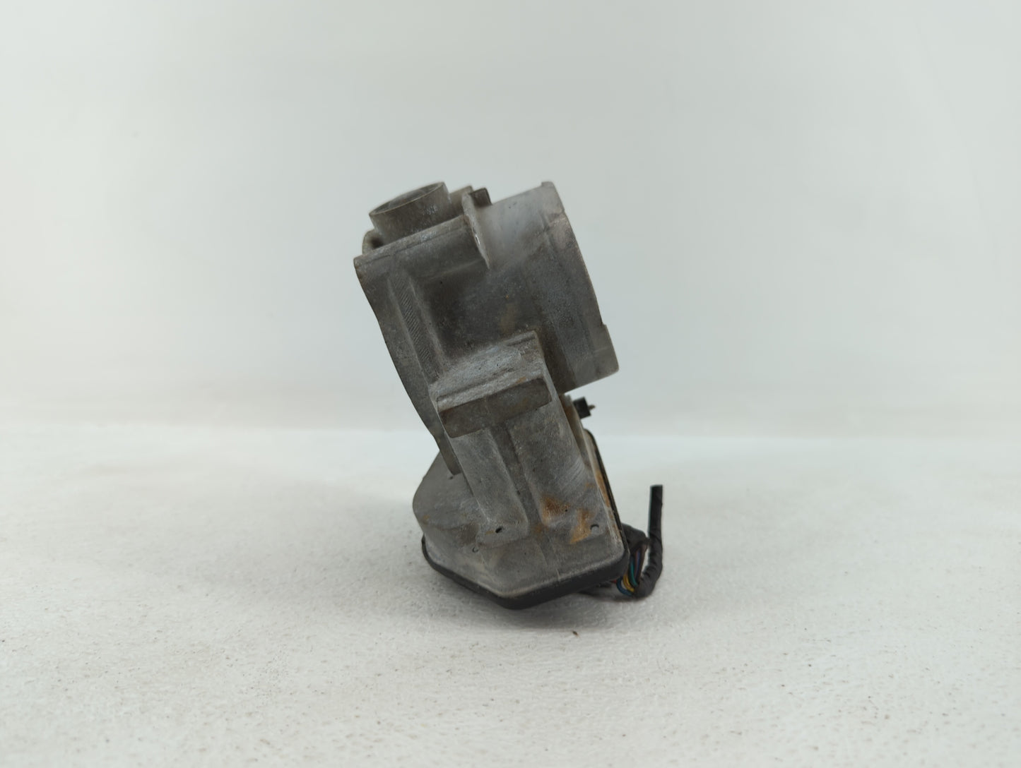 2007-2012 Lincoln Mkz Throttle Body P/N:101007 2 7T4E-EC Fits Fits 2007 2008 2009 2010 2011 2012 2013 2014 OEM Used Auto Par