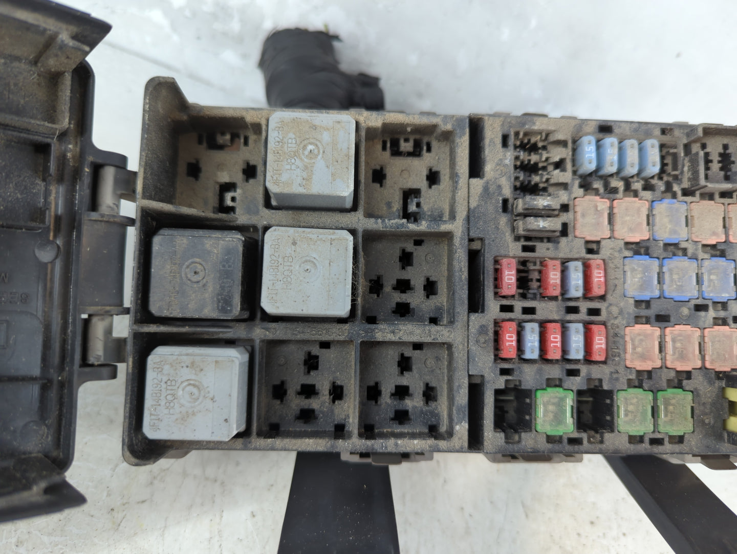 2007-2010 Lincoln Mkz Fusebox Fuse Box Panel Relay Module Fits Fits 2007 2008 2009 2010 OEM Used Auto Parts - Oemusedautopar