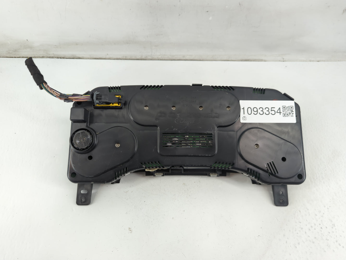 2008 Lincoln Navigator Instrument Cluster Speedometer Gauges P/N:R79DH 7L7T-10849, 761T-10849 Fits OEM Used Auto Parts - Oem