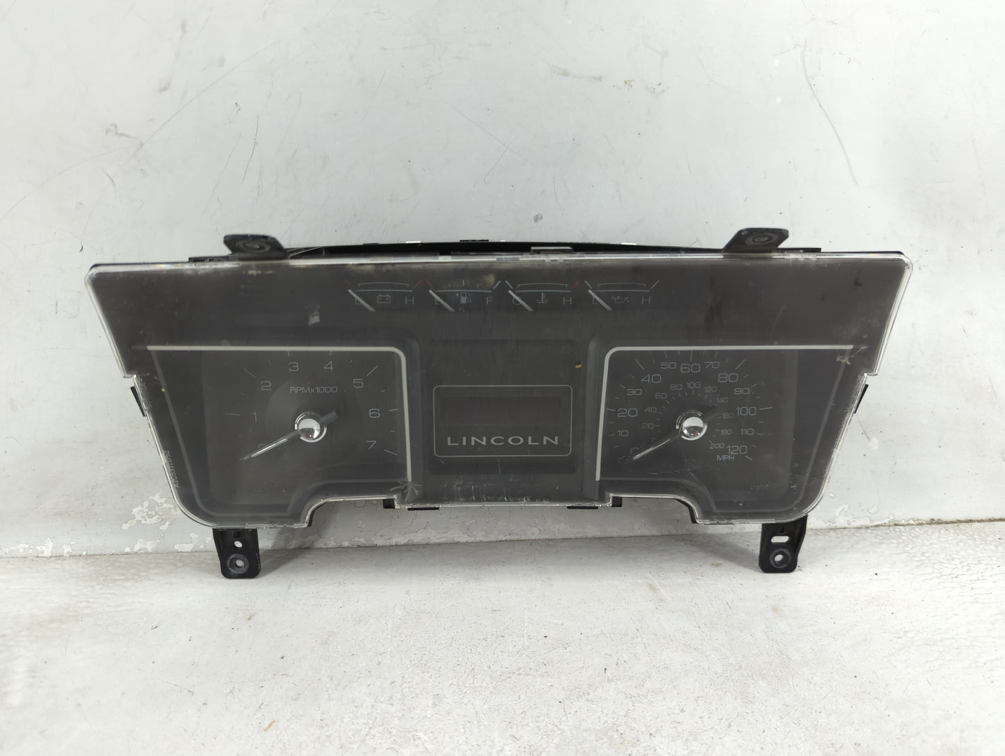 2008 Lincoln Navigator Instrument Cluster Speedometer Gauges P/N:7L1T-10849 7L7T-10849, R79DH Miles: Fits OEM Used Auto Part