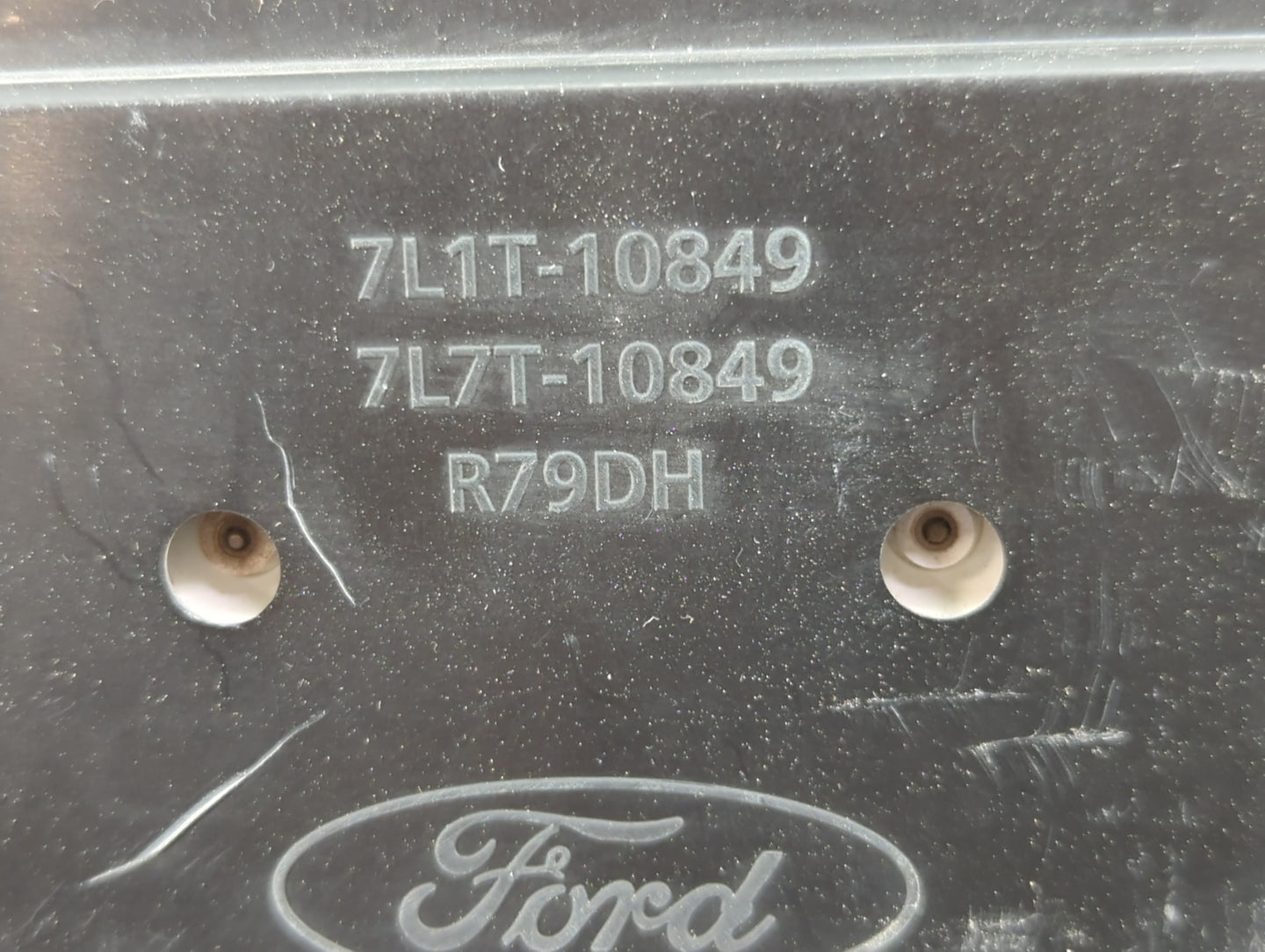 2008 Lincoln Navigator Instrument Cluster Speedometer Gauges P/N:7L1T-10849 7L7T-10849, R79DH Miles: Fits OEM Used Auto Part