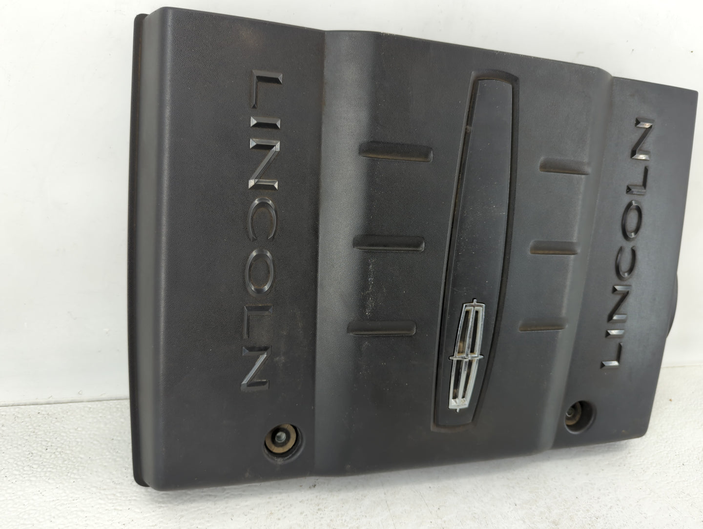 2008 Lincoln Navigator Engine Cover - Oemusedautoparts1.com
