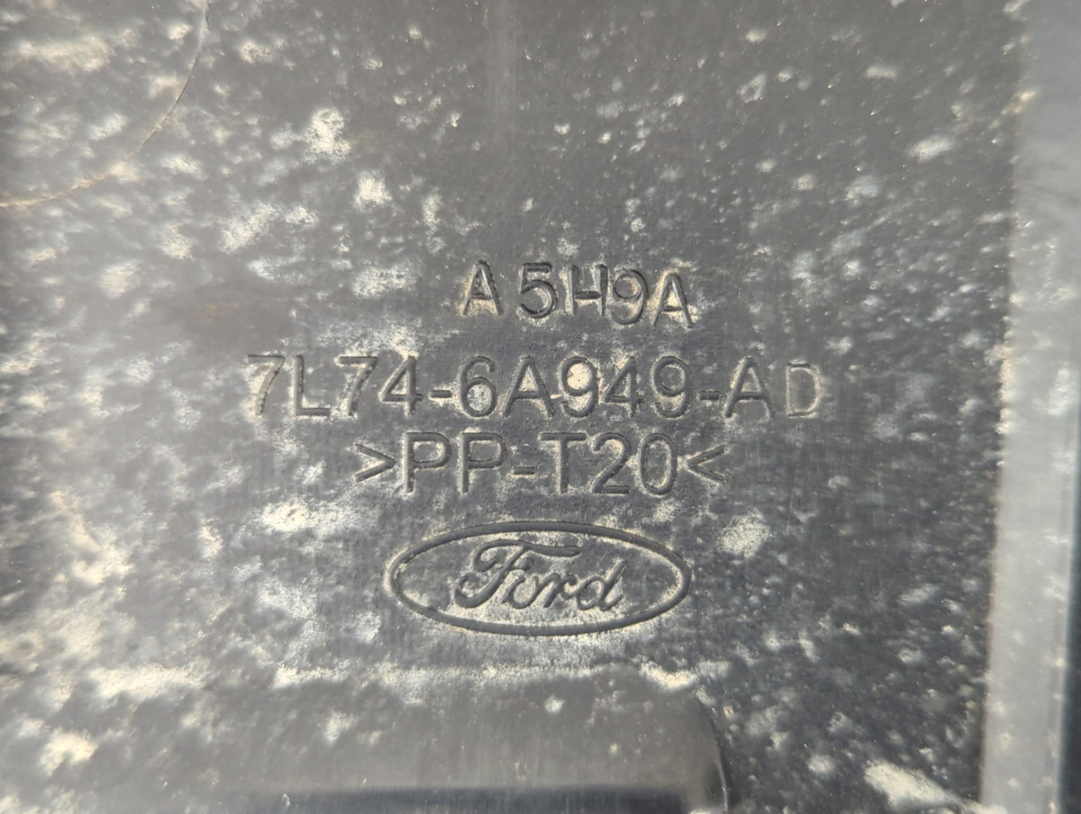 2008 Lincoln Navigator Engine Cover - Oemusedautoparts1.com