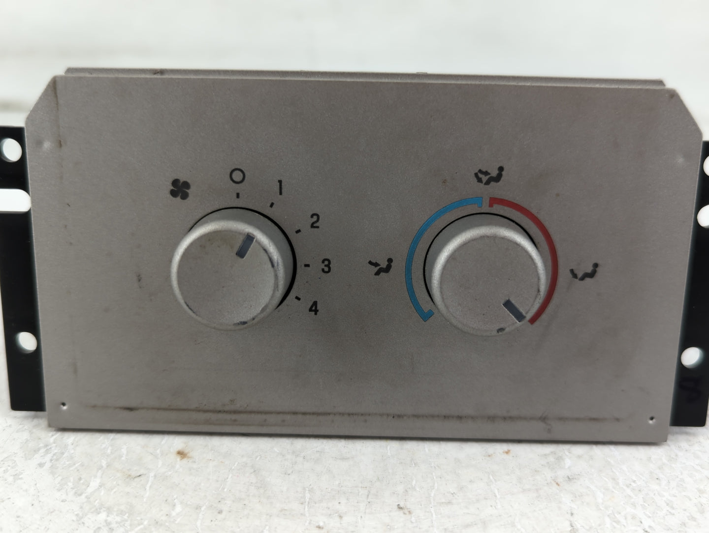 2008 Lincoln Navigator Climate Control Module Temperature AC/Heater Replacement P/N:8L74-19980-AB Fits OEM Used Auto Parts -